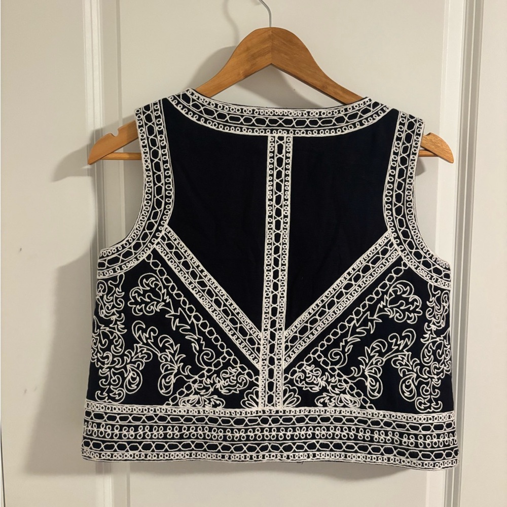 Tuckernuck Navy Blue Tank with White Embroidered Trim - Picture 10 of 10